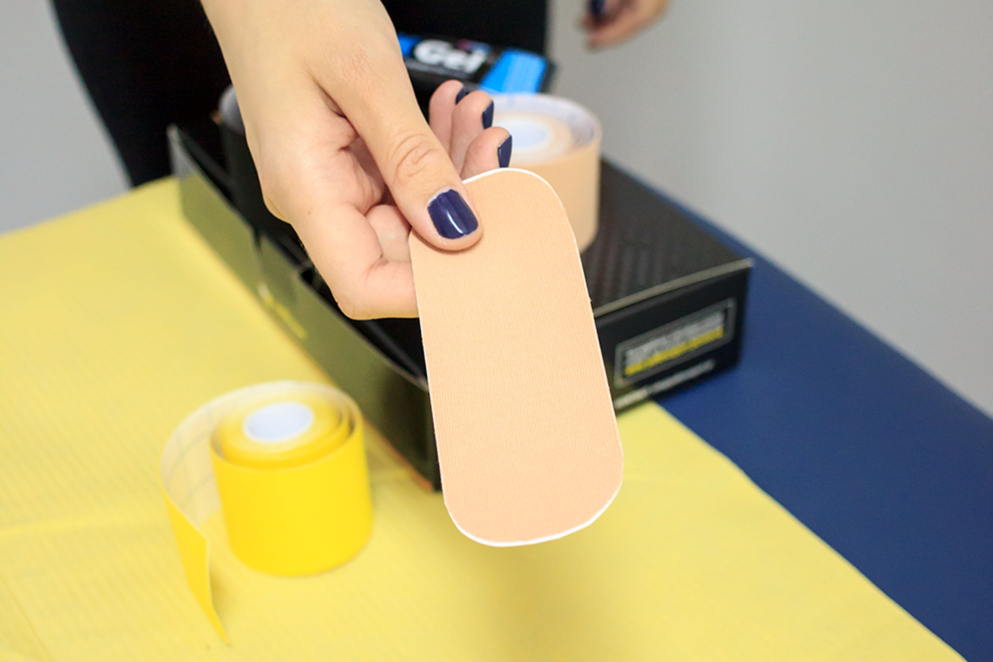  Ta_my_do_tapingu_nadgarstka