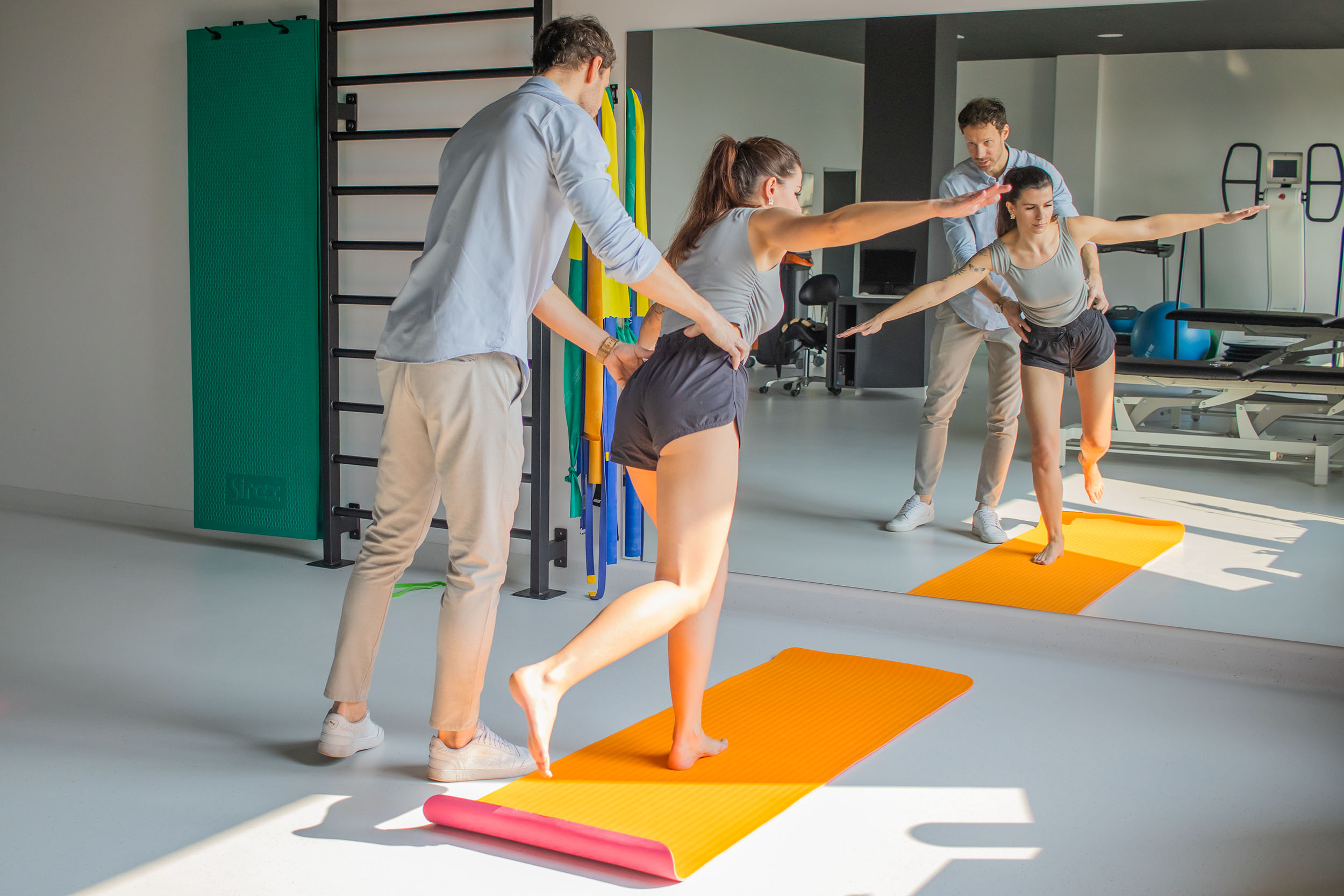 Hip Airplane Ćwiczenie wzmacniające - Hip Airplane