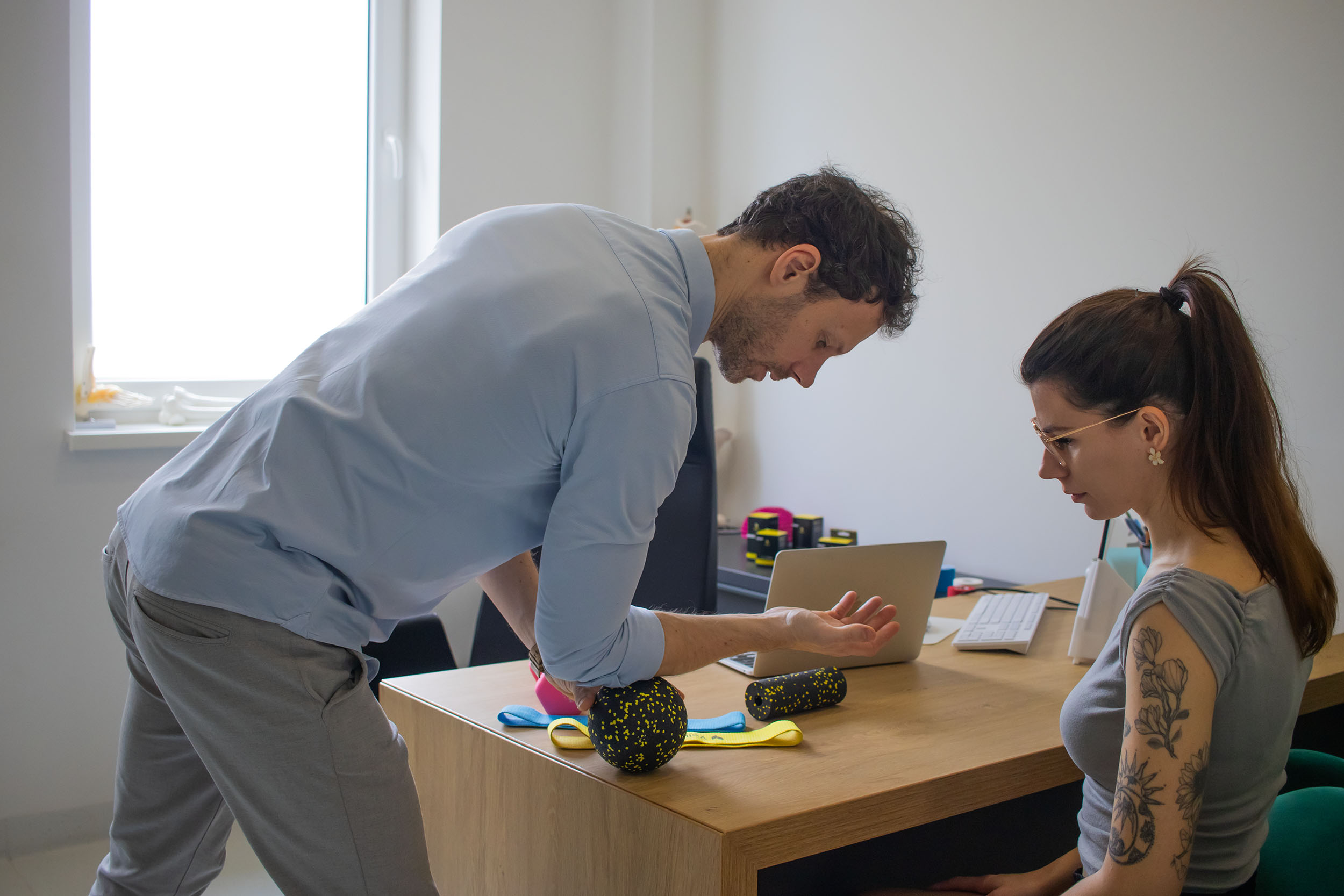 Wyposażenie gabinetu - piłeczki i rollery do masażu Piłeczki i rolley do masażu - wyposażenie gabinetu fizjoterapeutycznego
