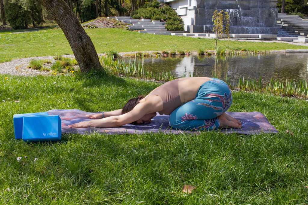 Joga na stres. Czy praktyka jogi pomaga w redukcji stresu?